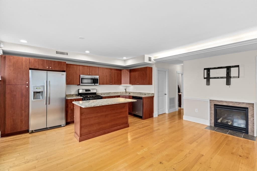 45 Gates St #PH-3 photo 3