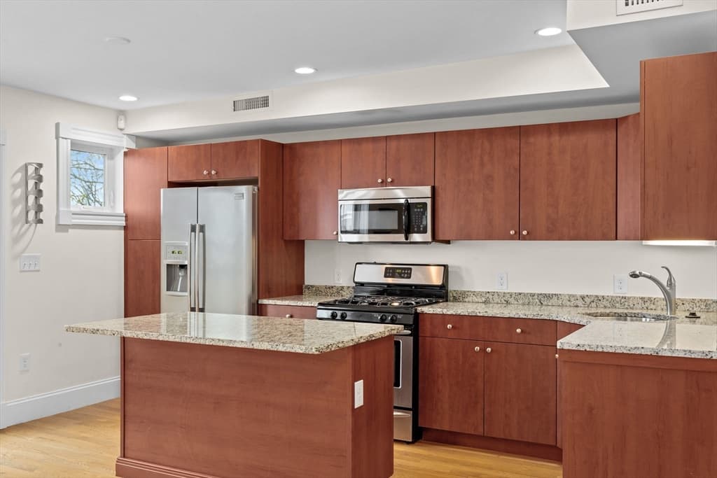 45 Gates St #PH-3 photo 4