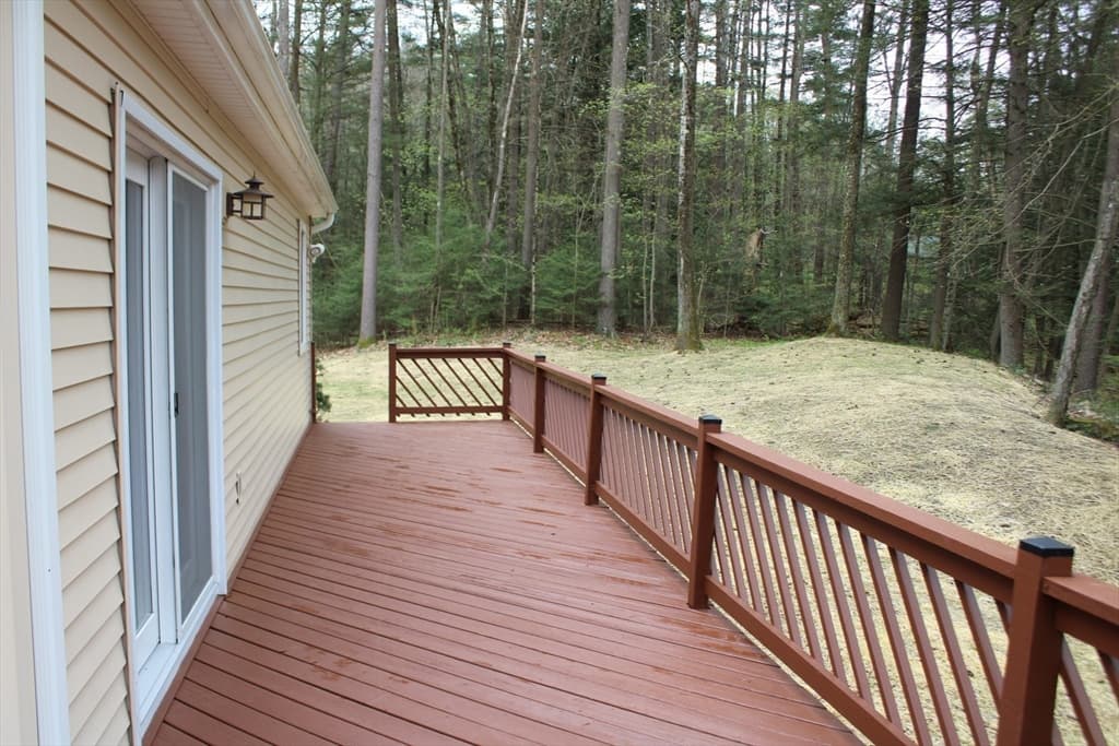 19 Ledgewood Dr photo 2