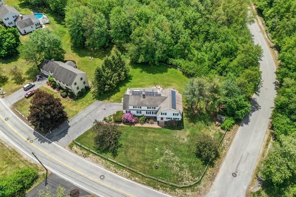 94 Garrison Road photo 3