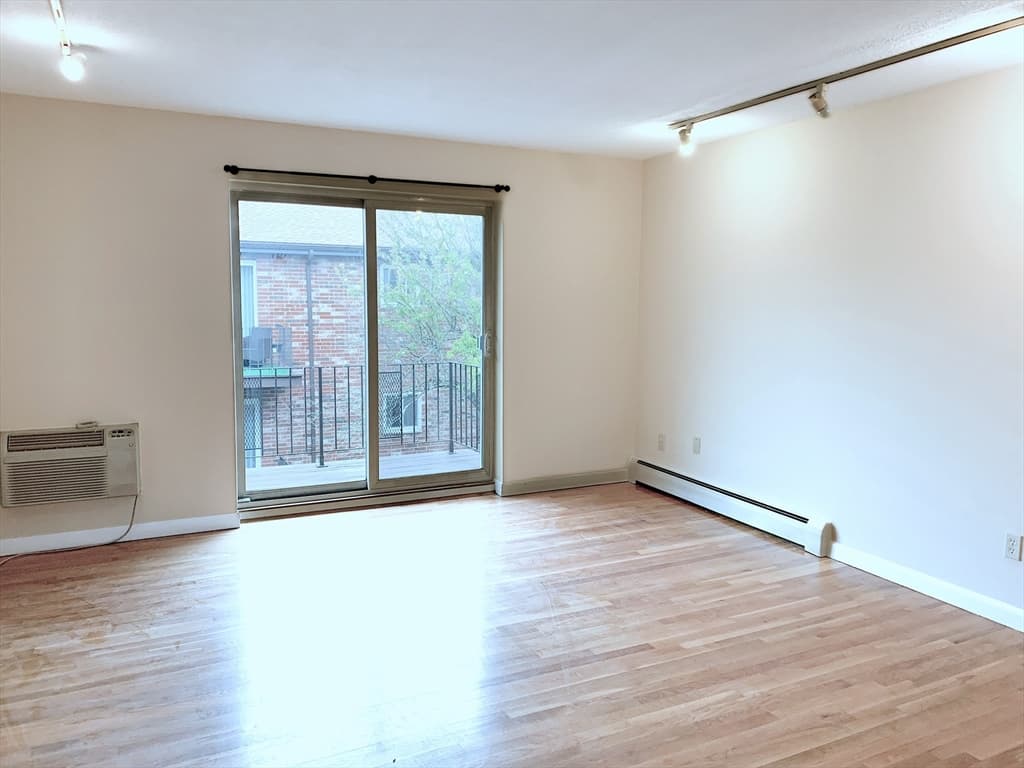 32 Westgate Road #6 photo 3