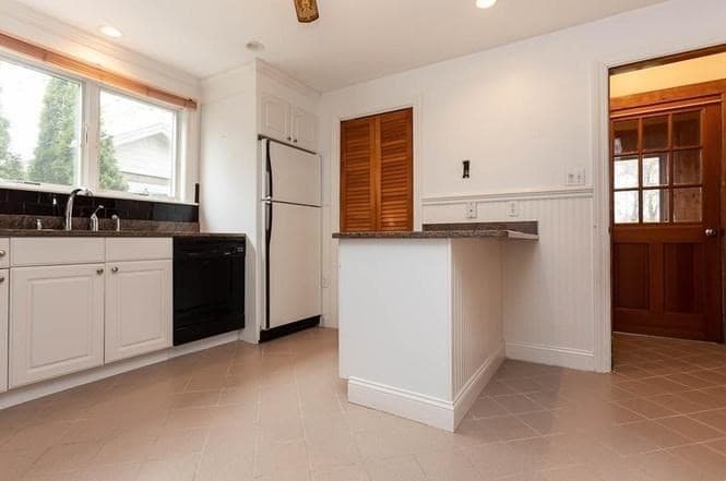 15 Theresa Ave #1 photo 2