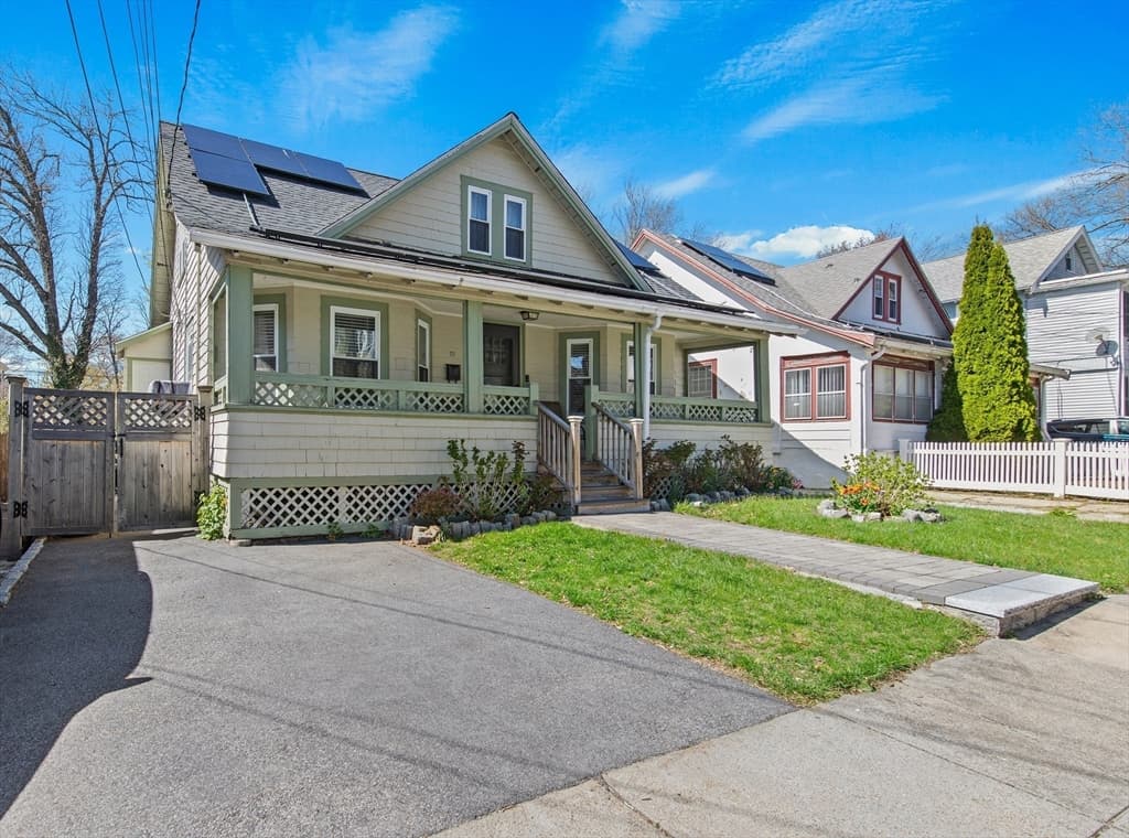 75 Hollingsworth St photo 2