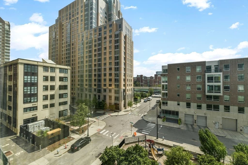 2 Earhart Street #720 photo 2
