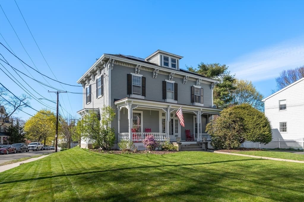 215 Auburndale Ave photo 3