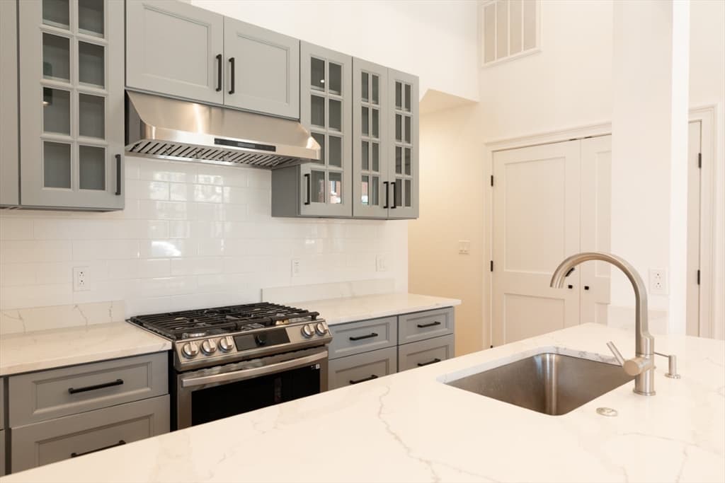 717 East 5th #717 photo 4