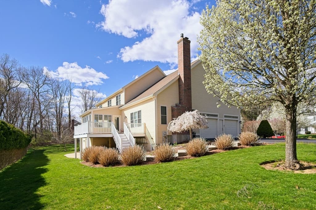 31 Fair Lane photo 2