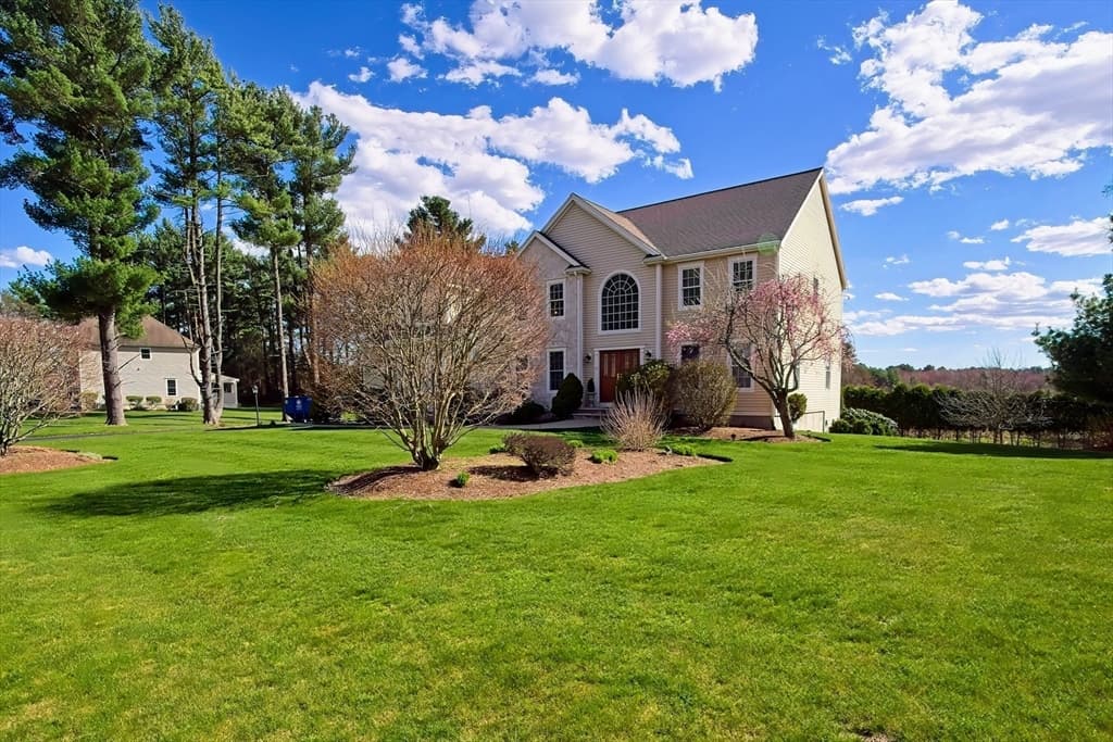 31 Fair Lane photo 3