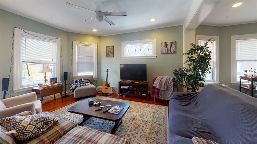 96 Columbia St #2 photo 2