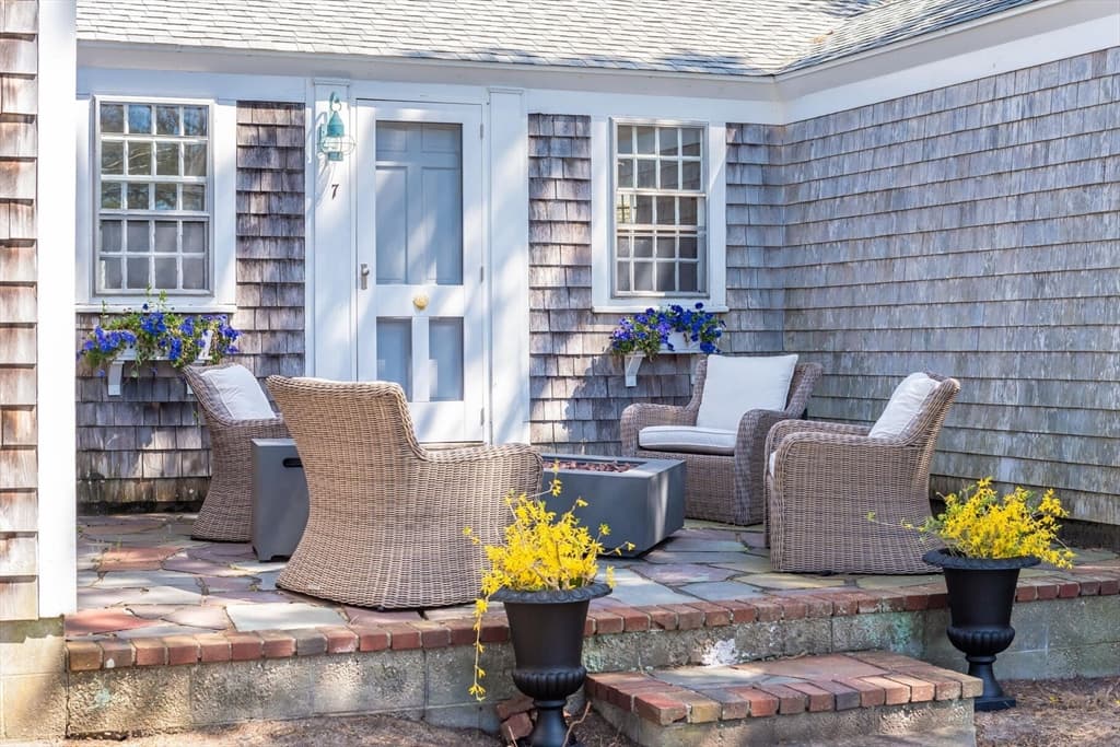 7 Hudson Ln photo 5