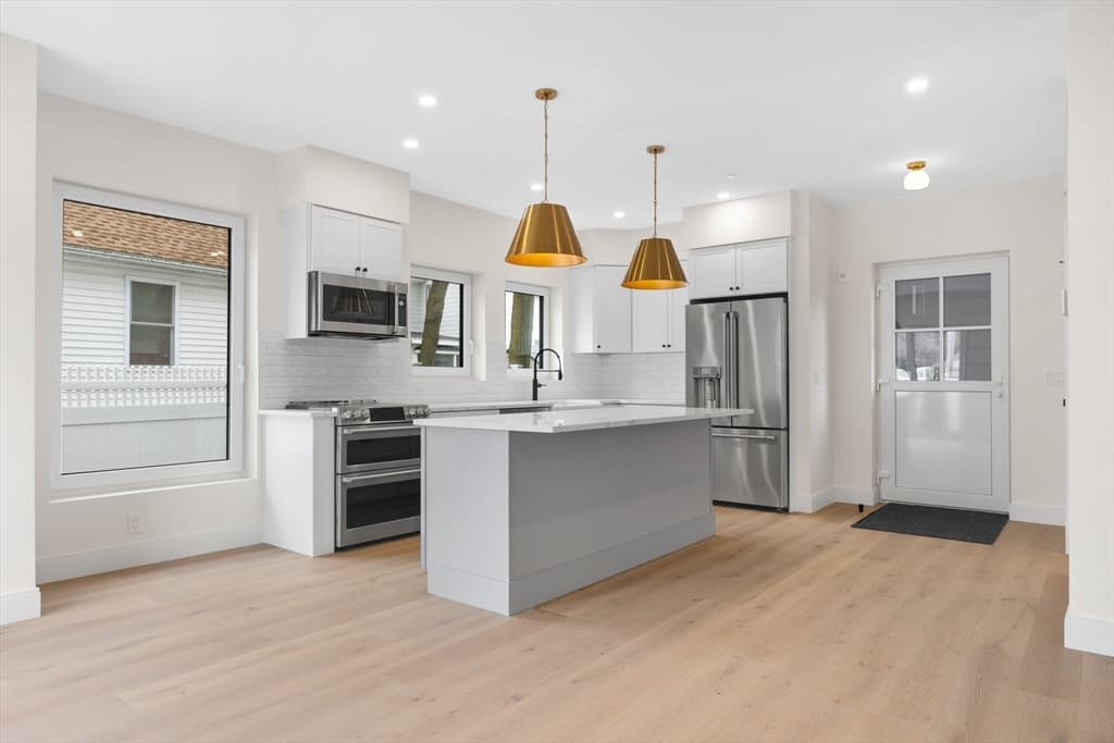148 Myrtle Street #3 photo 4