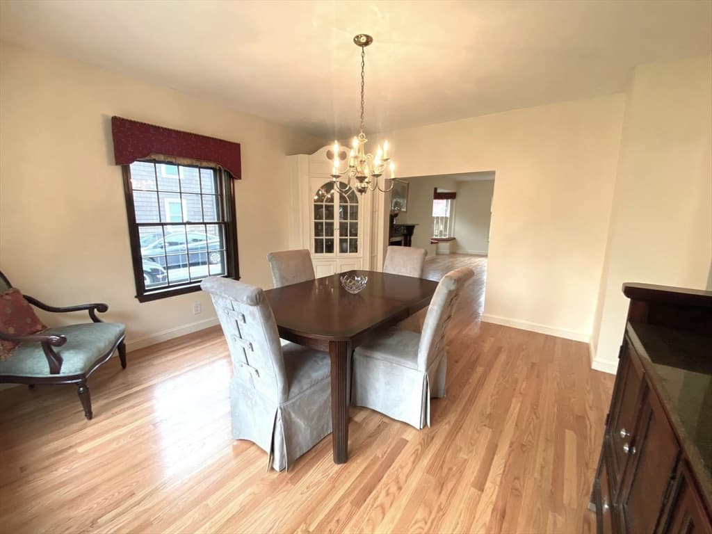 225 Walnut St photo 5