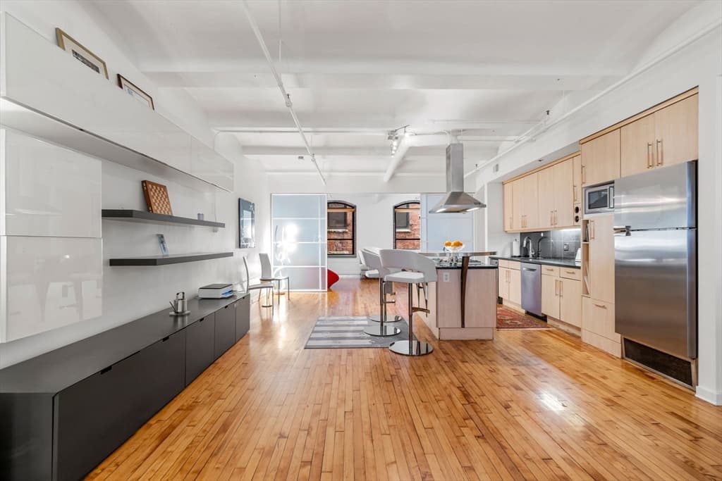 121 Beach #403