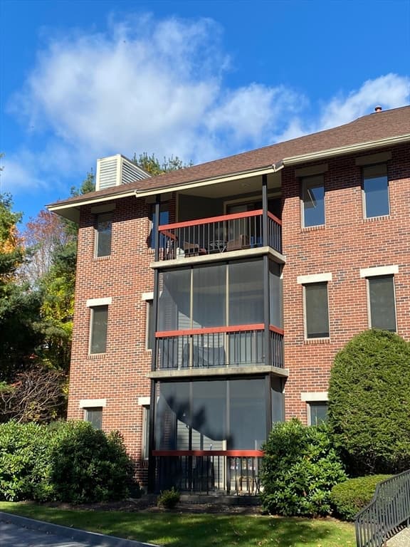 770 Salisbury St #U: 573 photo 2