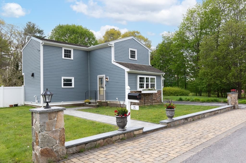 42 Russell Rd