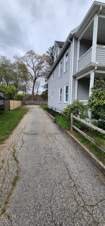 60 Benefit St photo 3