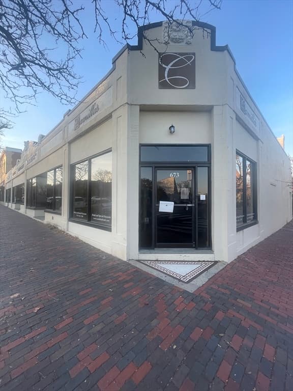 673 Massachusetts Ave #673