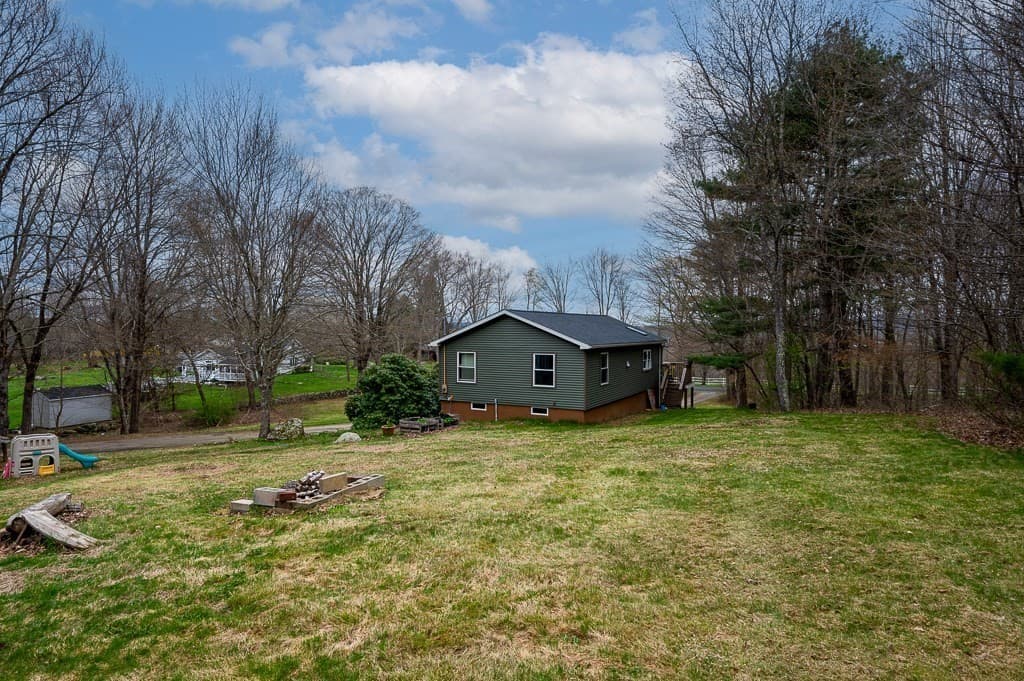 47 Lake Road photo 4