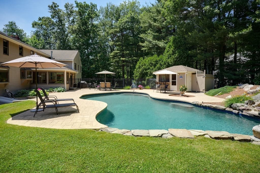 6 Patchs Pond Lane photo 5