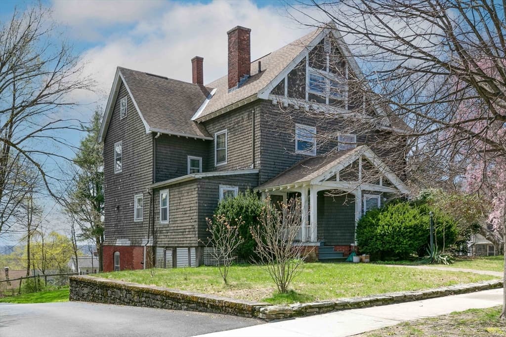 37 Kenwood Ave photo 2