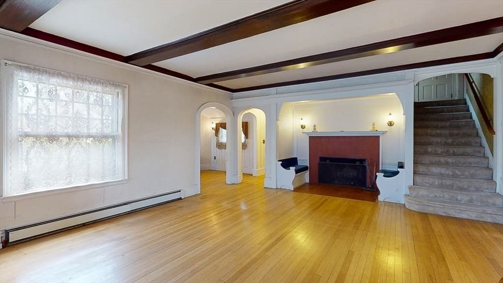 37 Kenwood Ave photo 3