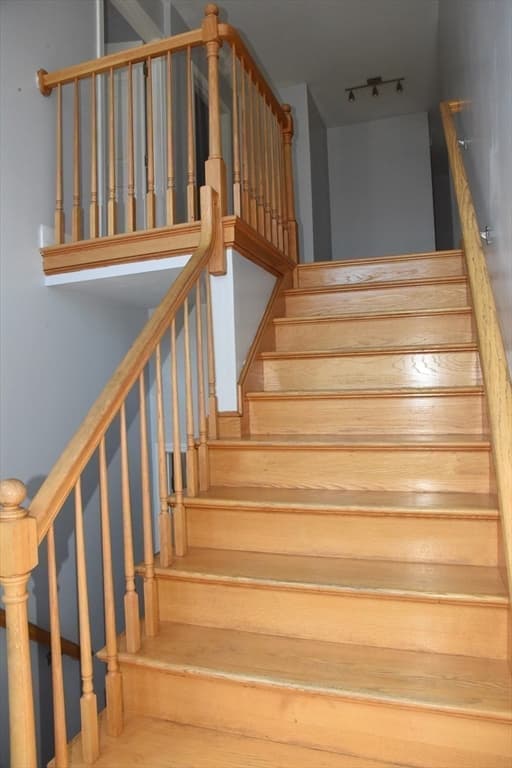19 Abington Lane photo 3
