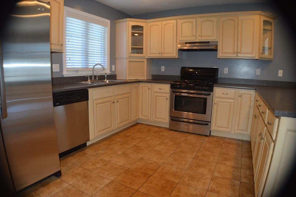 19 Abington Lane photo 4