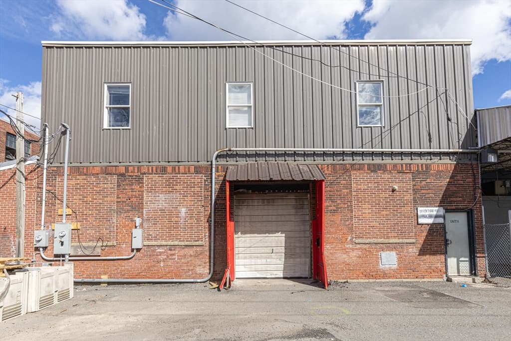 26 Factory St photo 2