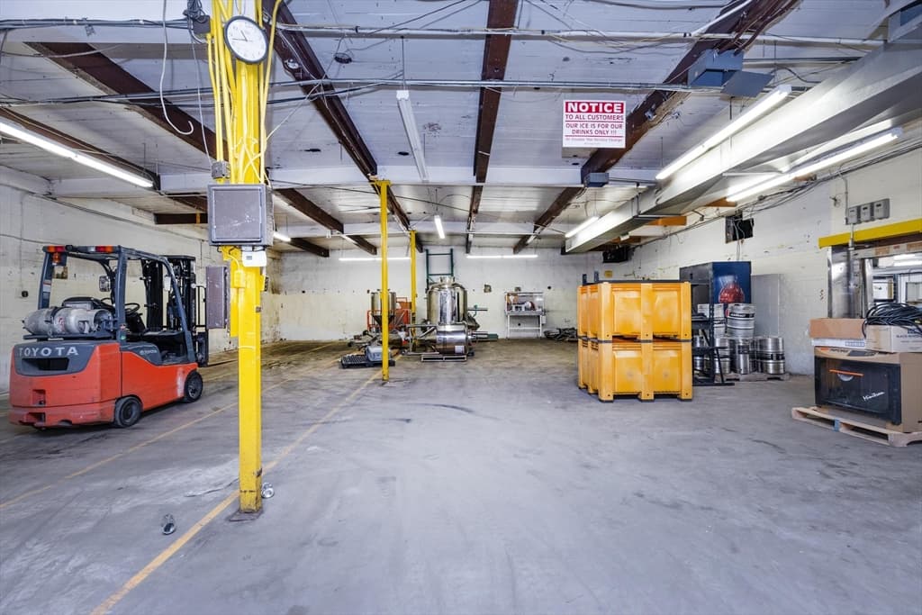 26 Factory St photo 3