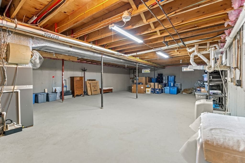 190 Forest Rd