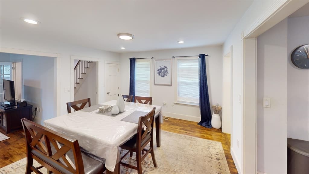 17 Elliot St photo 2