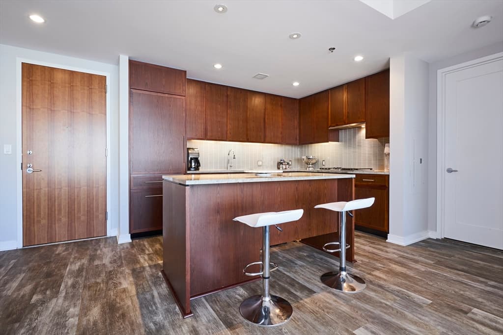 580 Washington St #1407 photo 4