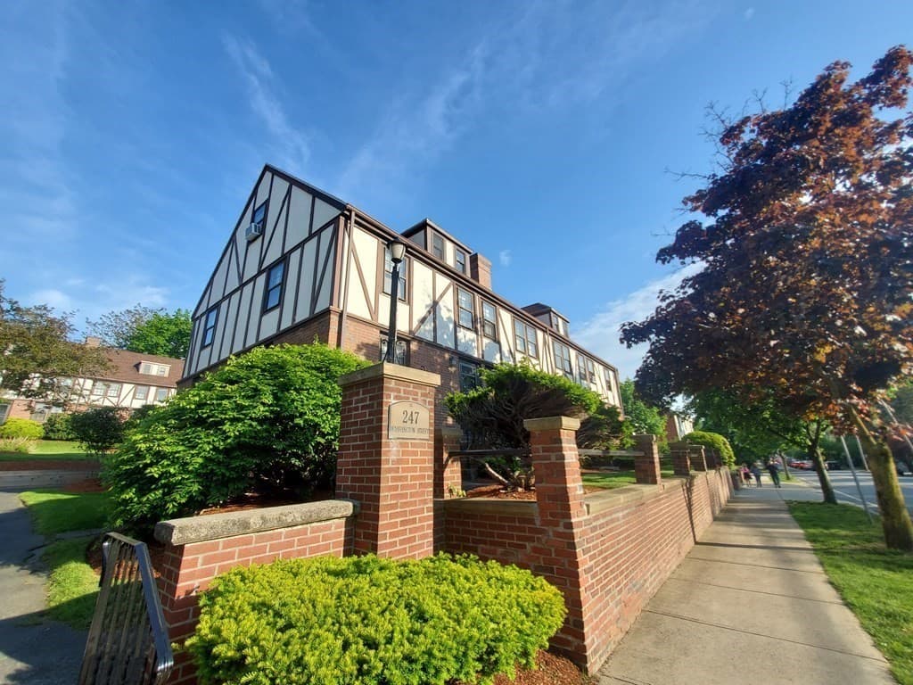 247 Washington St #11 photo 2