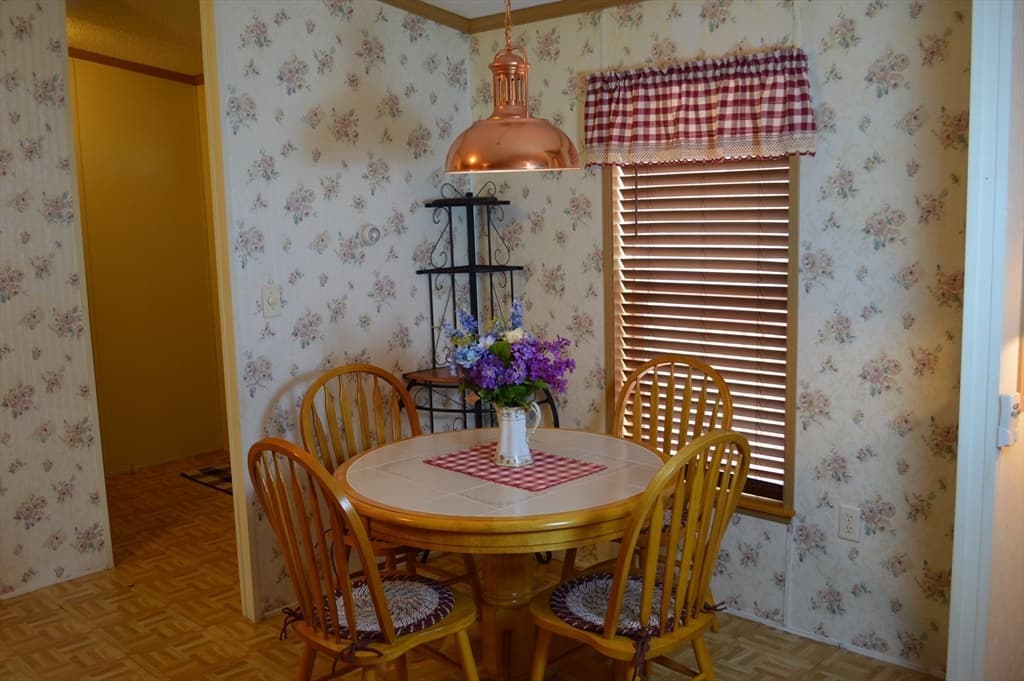 139 Wesley Circle photo 4