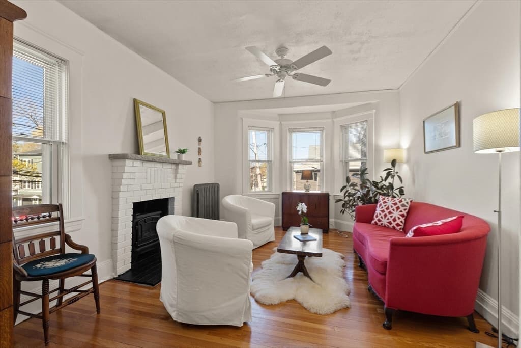72 Parmenter Rd #2 photo 2
