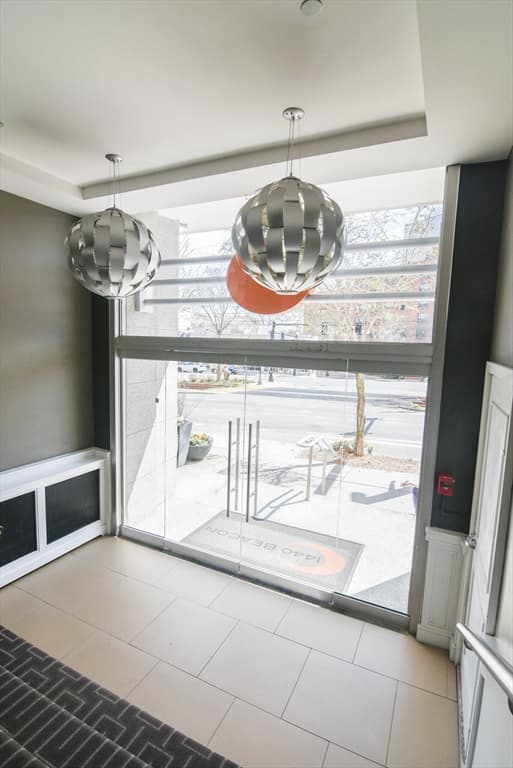 1440 Beacon #812 photo 3
