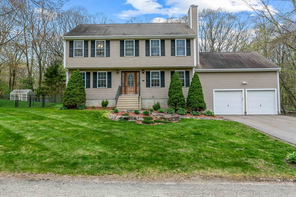 30 Benton St