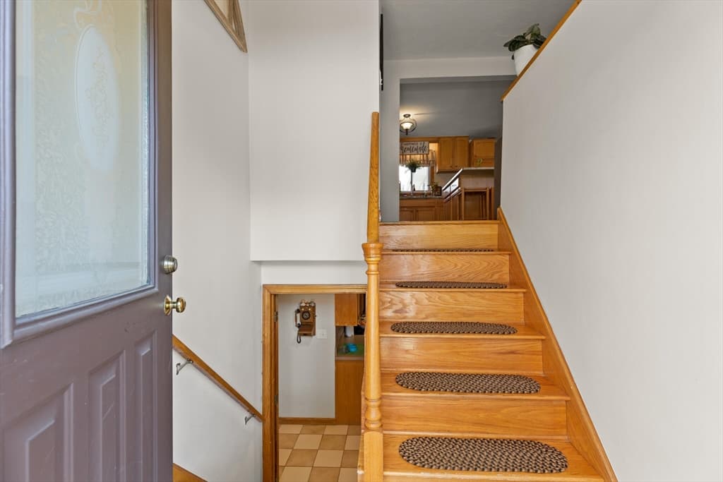 136 Derby St photo 5