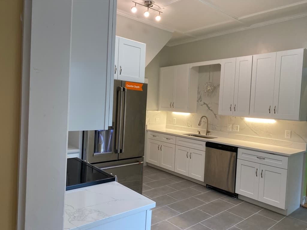92 Glen St #1 photo 5