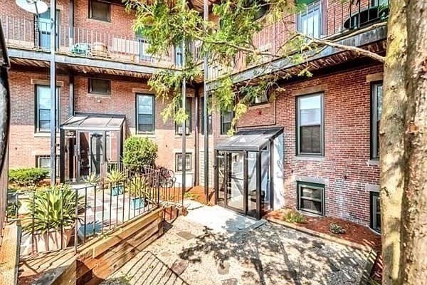 1 Pembroke Street #1D