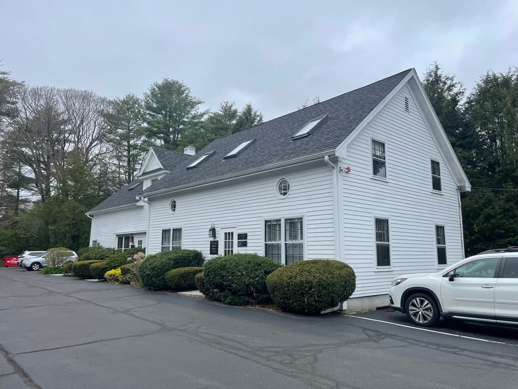 225 Main St