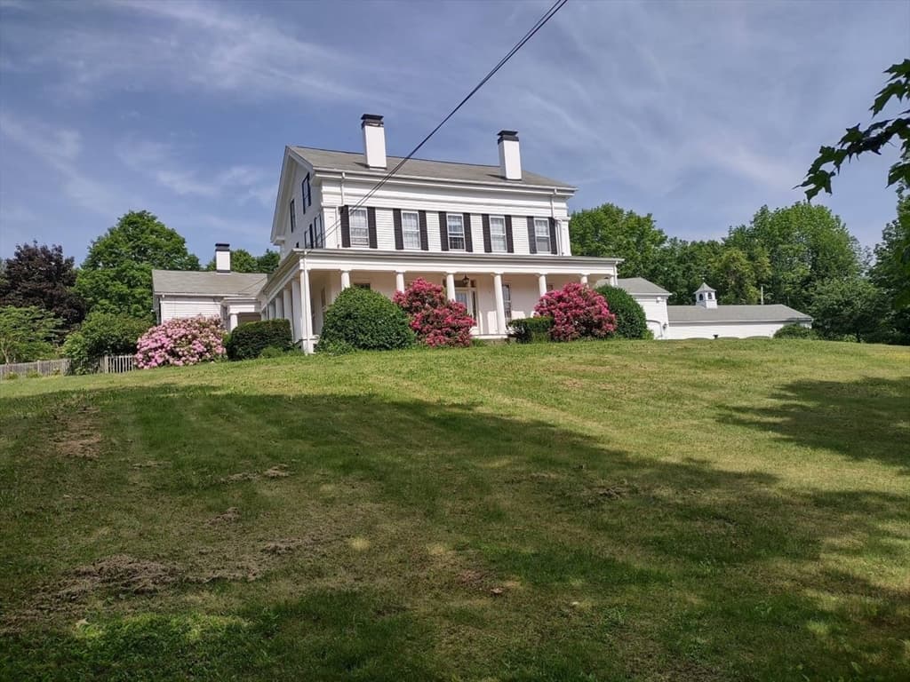 1341 Hardwick Rd photo 2