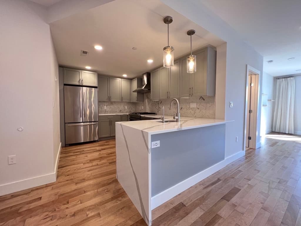 50 Hichborn St #403 photo 4
