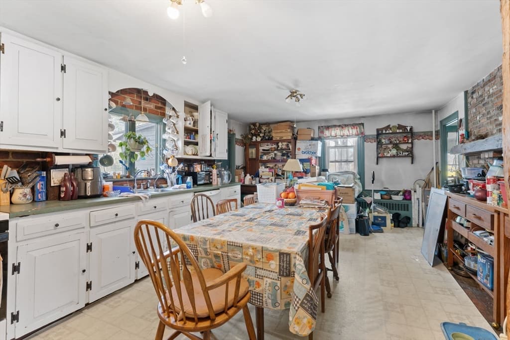 340 Pleasant Street photo 4