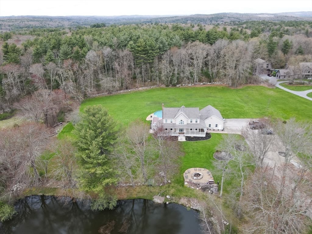 66 Old Southbridge Rd