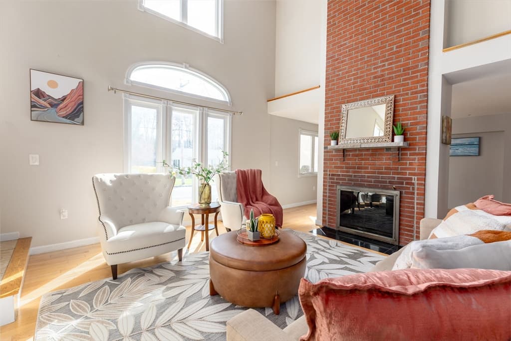 12 Beaverbrook Rd photo 3
