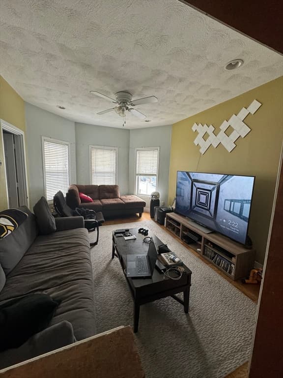 252-254 Willis Ave #254
