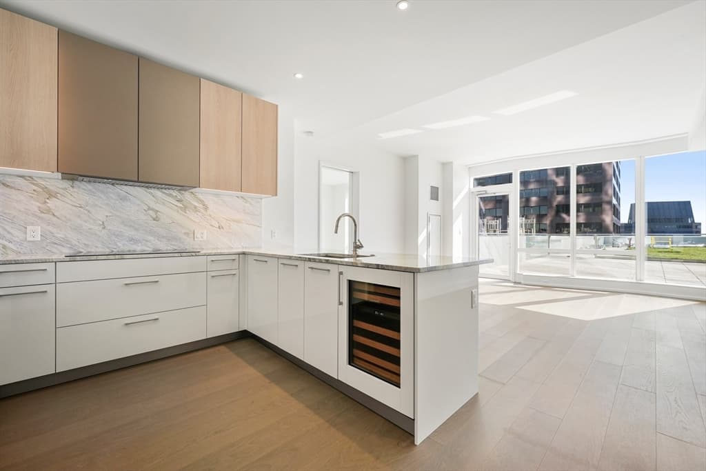 240 Devonshire Street #3611 photo 5
