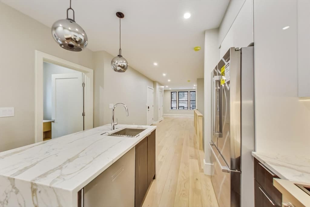 14 N Bennet St #1 photo 3