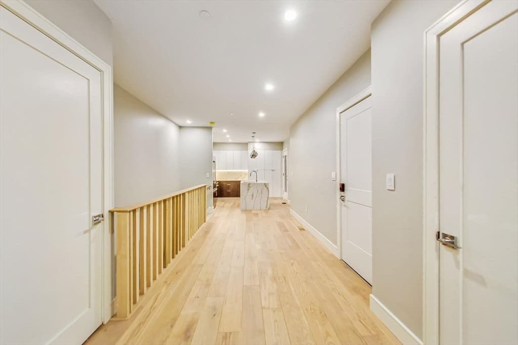 14 N Bennet St #1 photo 4
